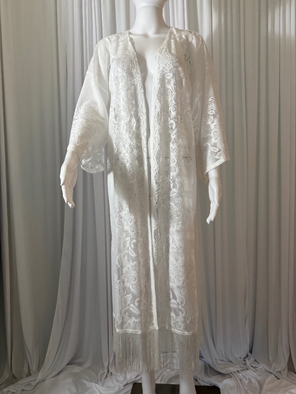 Antthony Originals White Lace Fringe Duster Kimono NWT M/L Bridal Resort